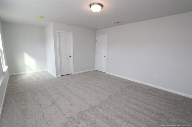 Building Photo - 461 Grange Farm Pl