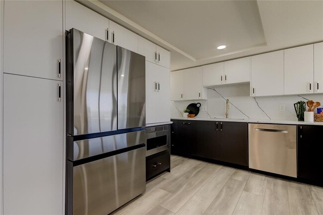 Building Photo - 500 N Osceola Ave