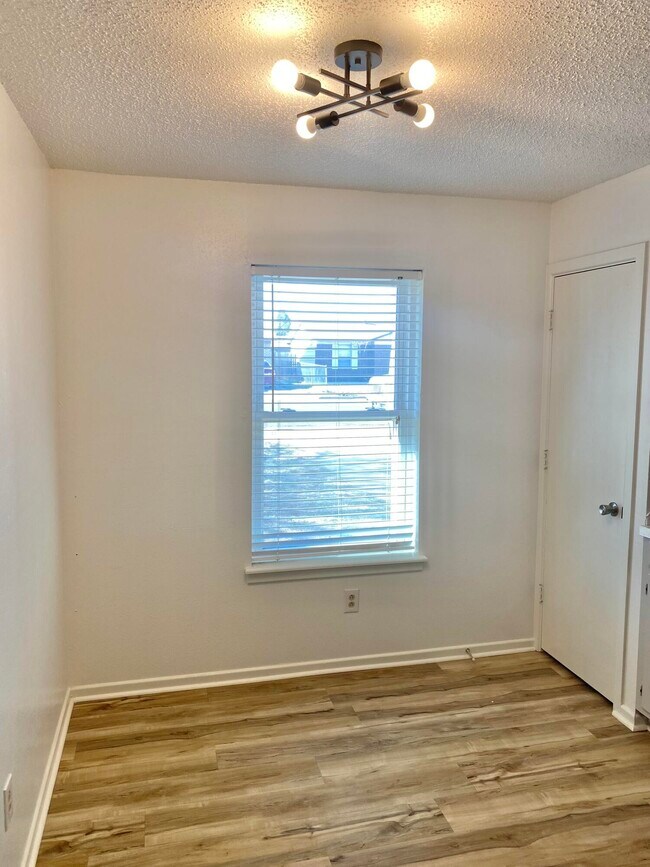 Building Photo - 2128 74th St