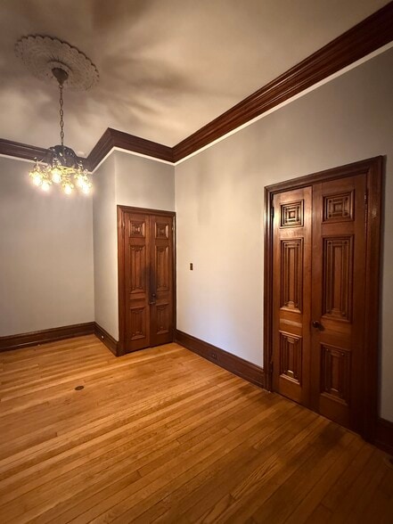 Building Photo - 38 E Penn St