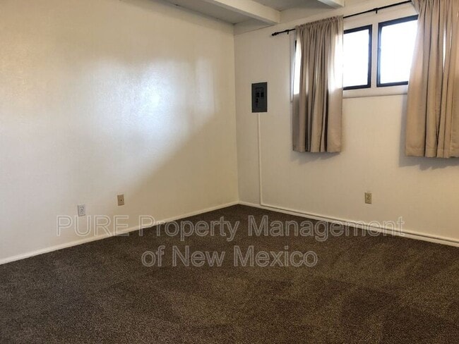 Building Photo - 2301 1/2 Nathan Avenue