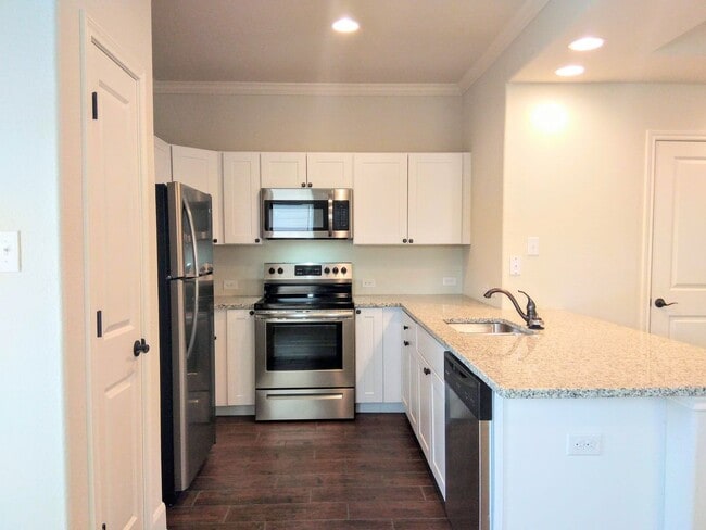 Building Photo - *COMING SOON* 3BR / 2.5BA Home | Fenced Backyard, Garage & Stainless Appliances!