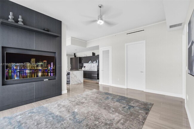 Building Photo - 1451 Brickell Ave