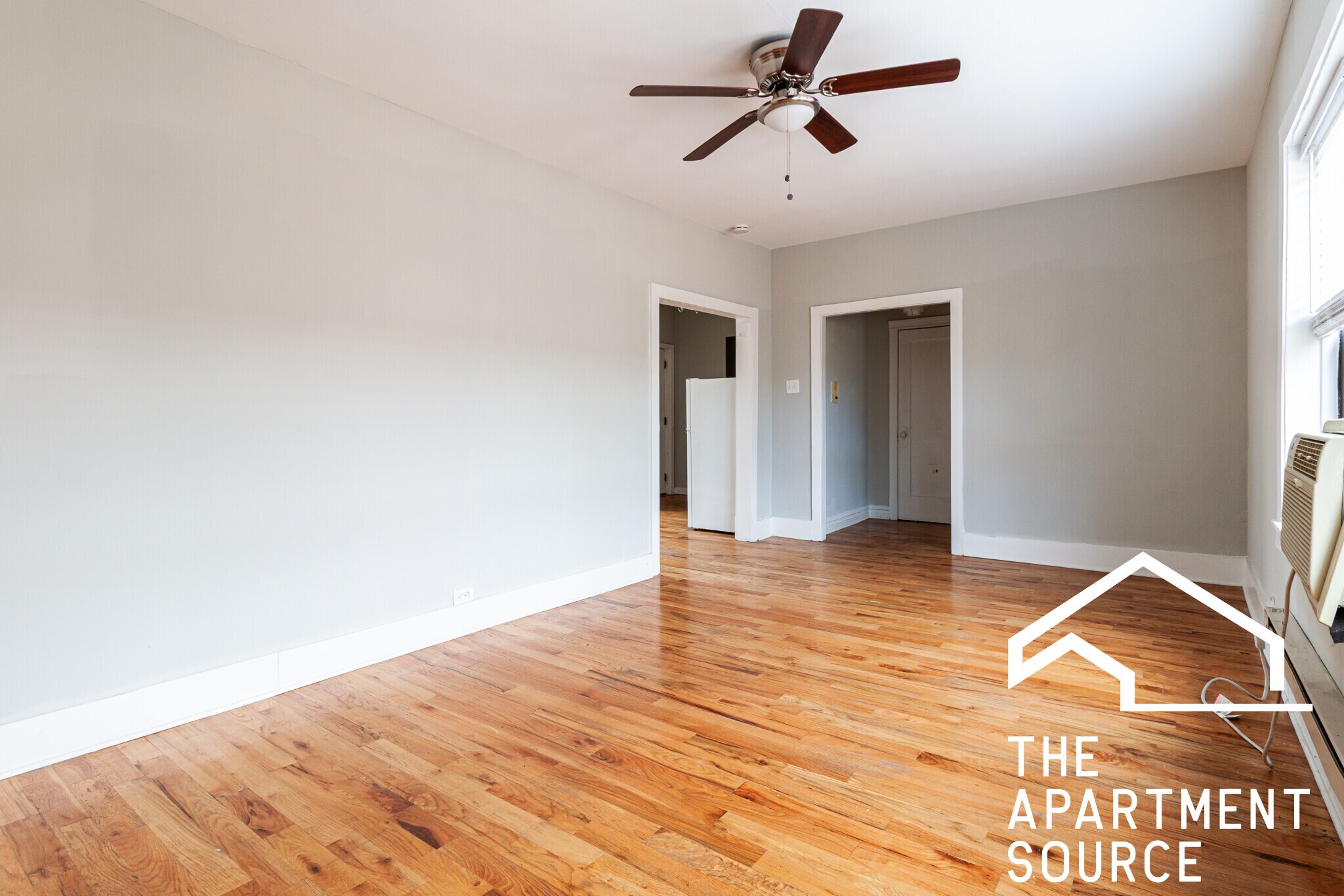 Building Photo - 3721 N Pine Grove Ave