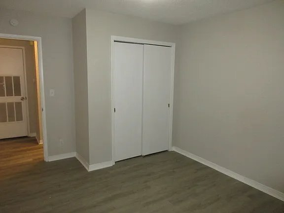 Building Photo - 200 Mccormick Ave