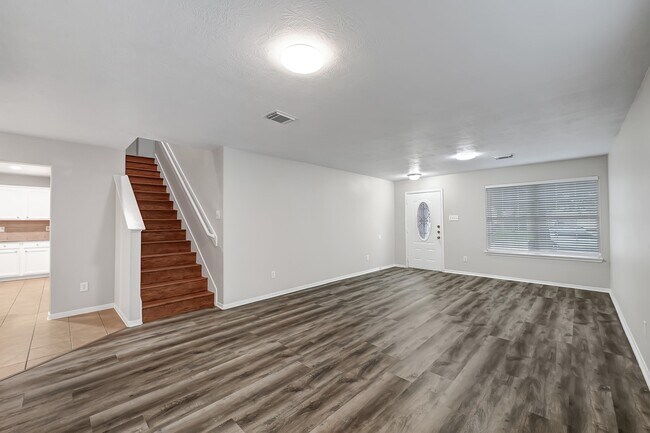 Building Photo - 14418 Cellini Dr