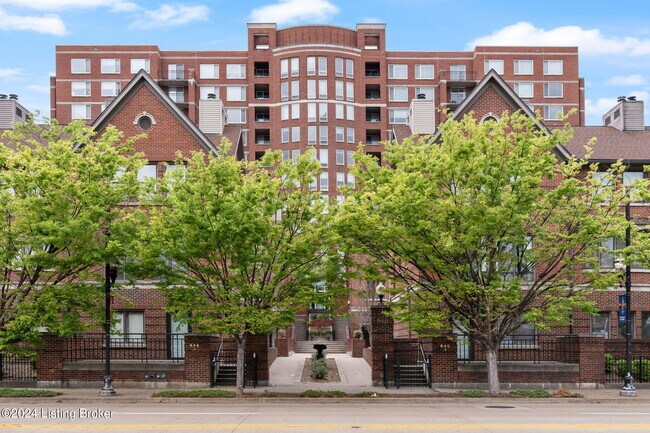 Building Photo - 638 S 2nd St