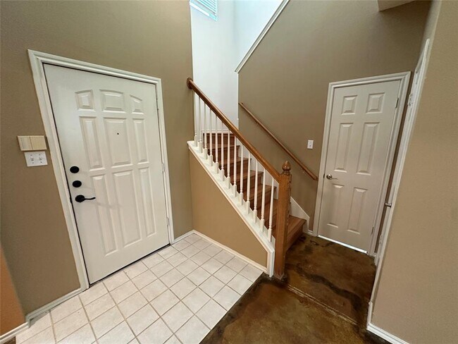 Building Photo - 1603 Azalea Dr