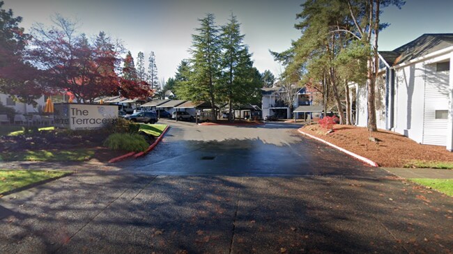 Building Photo - 19000 NE Evergreen Pkwy