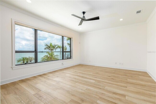 Building Photo - 4 Paradise Ln