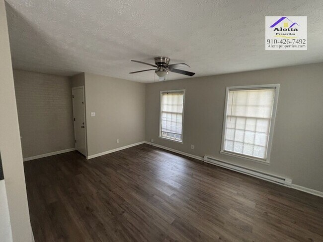 Building Photo - 6604 Carloway Dr
