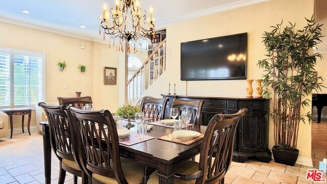 Building Photo - 1121 21st St