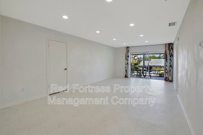 Building Photo - 6731 Panther Ln