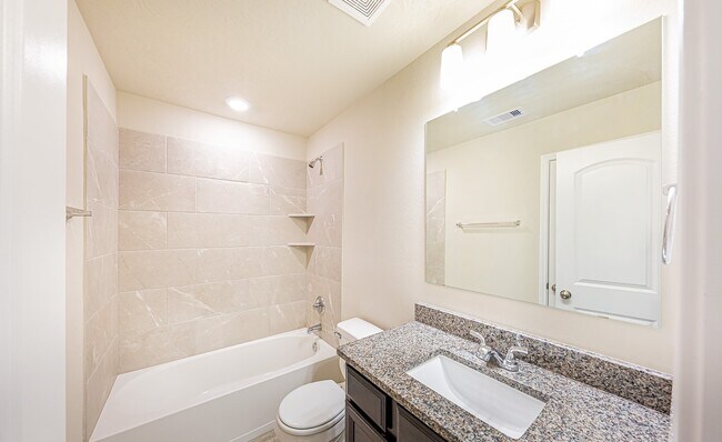 Building Photo - 3032 Stonebriar Ct