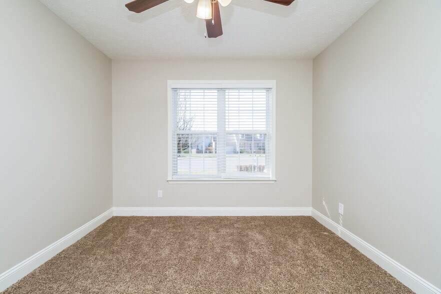 Building Photo - 713 Almondwood Pl