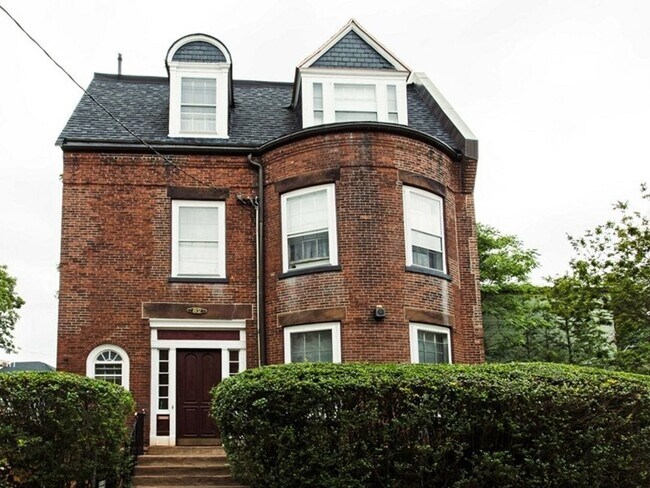 Building Photo - 82 Highland St