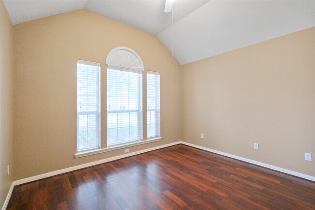 Building Photo - 2610 Easton Springs Ct
