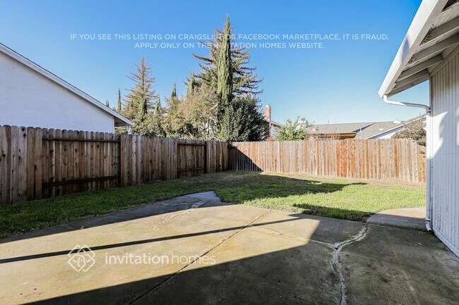 Building Photo - 18 Dempster Ct