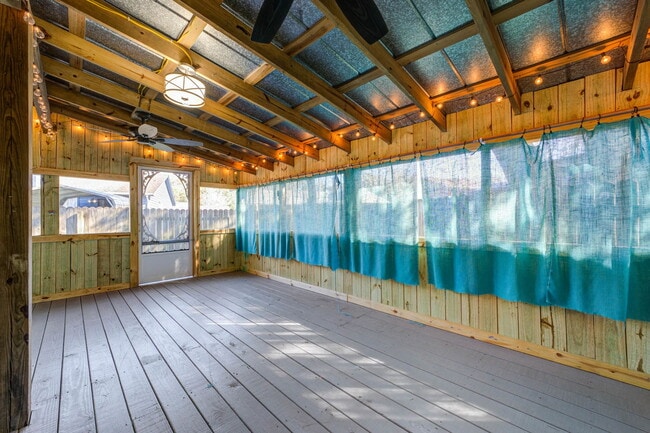 Building Photo - 8042 Nova Ct