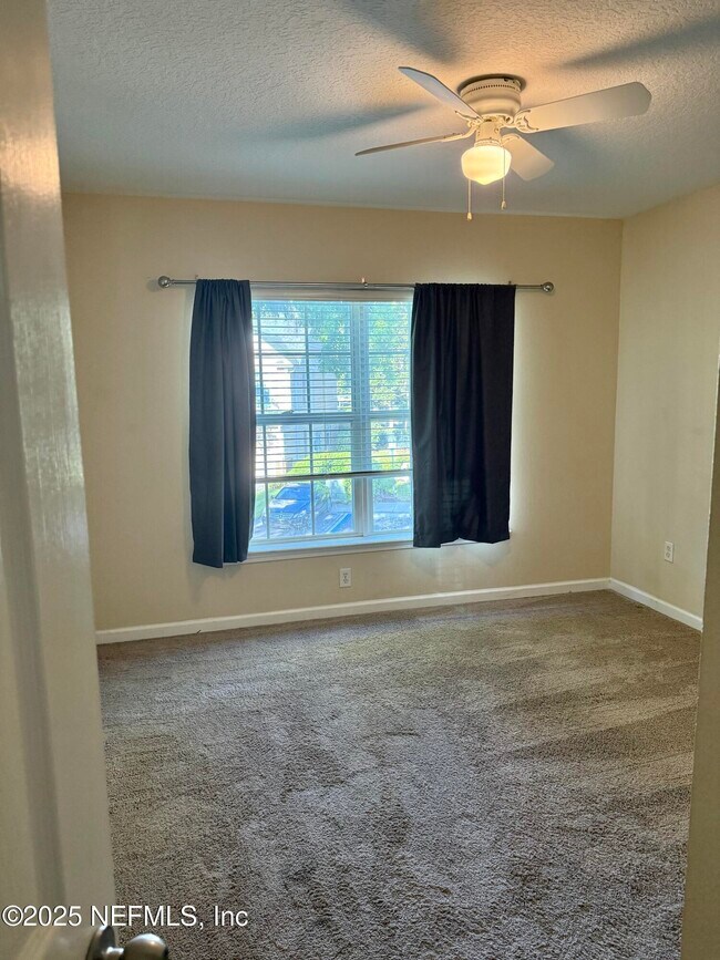 Building Photo - 4891 Castlegate Ct