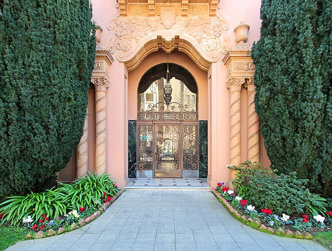 Primary Photo - Casa Real