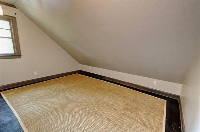 Building Photo - 1178 Chambord Way NE