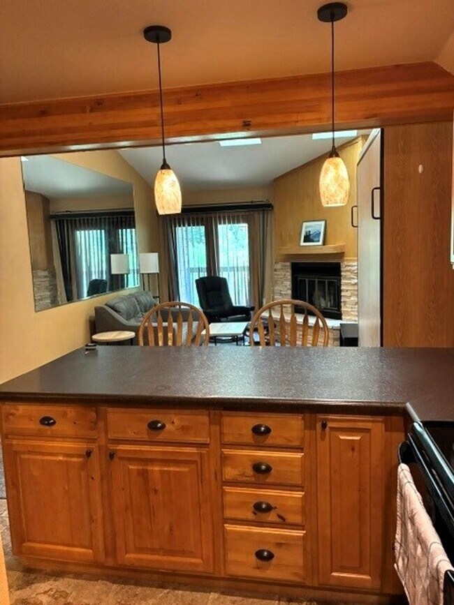 Building Photo - Long Term Rental- Woodbridge 306