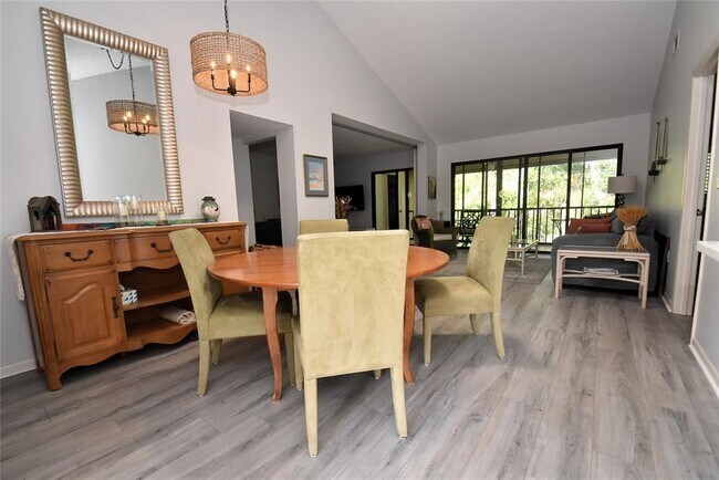 Building Photo - 1657 Brookhouse Cir