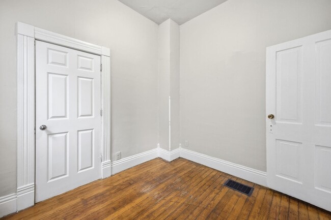 Building Photo - Charming 2-Bedroom, 1-Bath Home with Recent Updates!