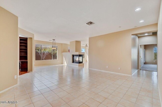 Building Photo - 41526 N Cedar Chase Rd