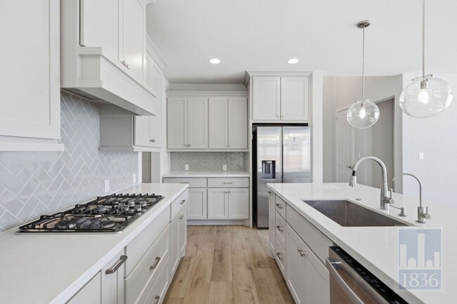 Building Photo - 216 Monrovia Wy