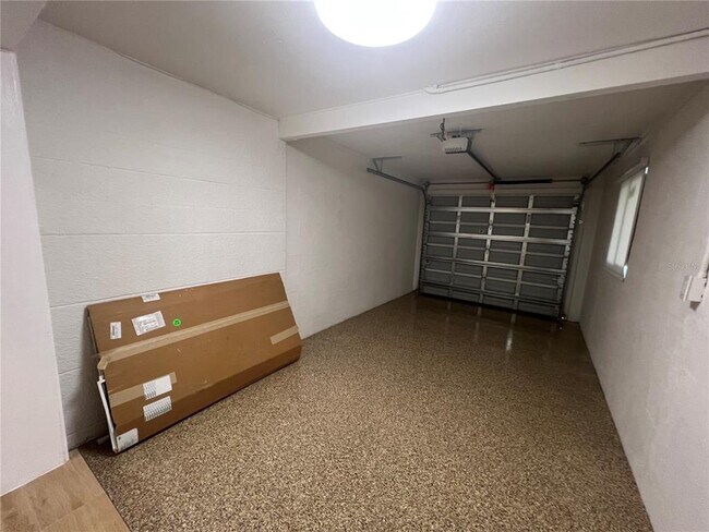 Building Photo - 421 Adams Ct NW