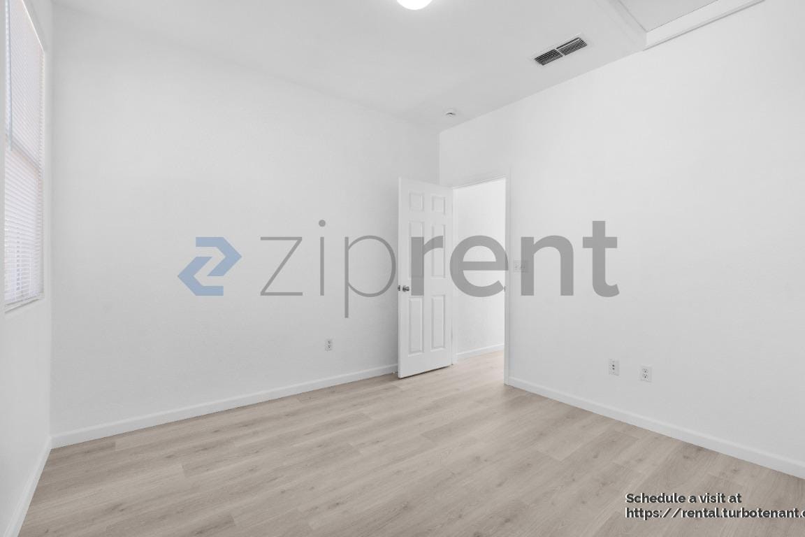 Building Photo - 10923 Tower Park Dr