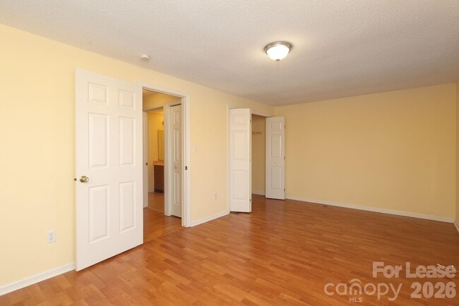 Building Photo - 167 Water Oak Dr