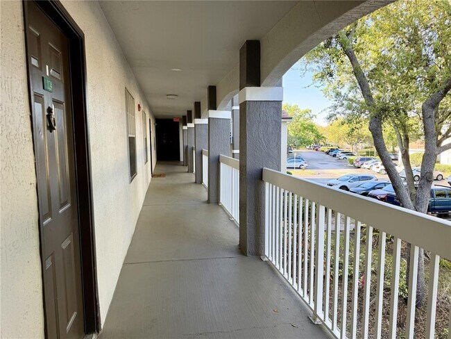 Building Photo - 13839 Fairway Island Dr