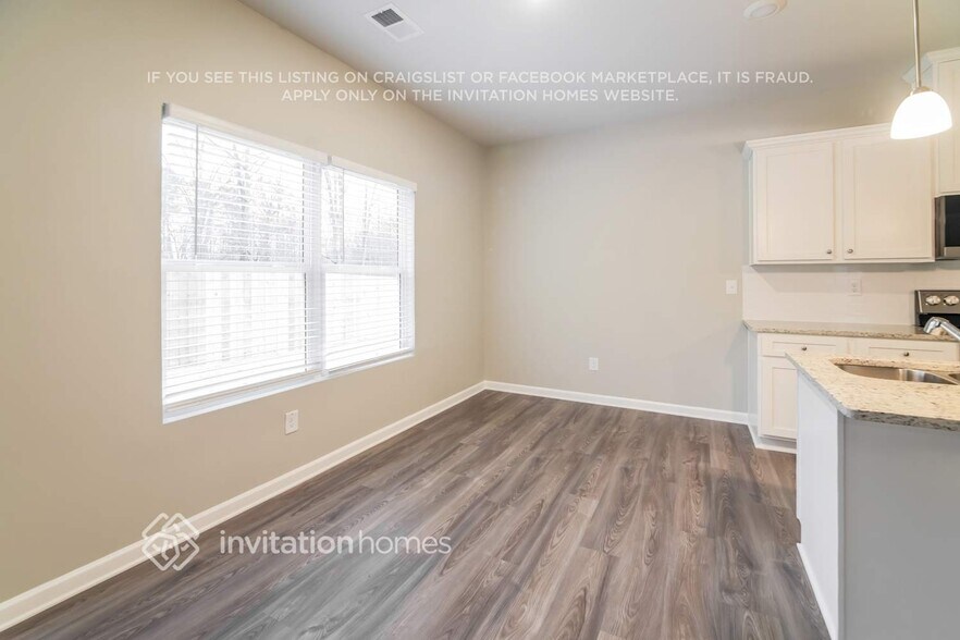 Building Photo - 113 Creek Crossing Ln