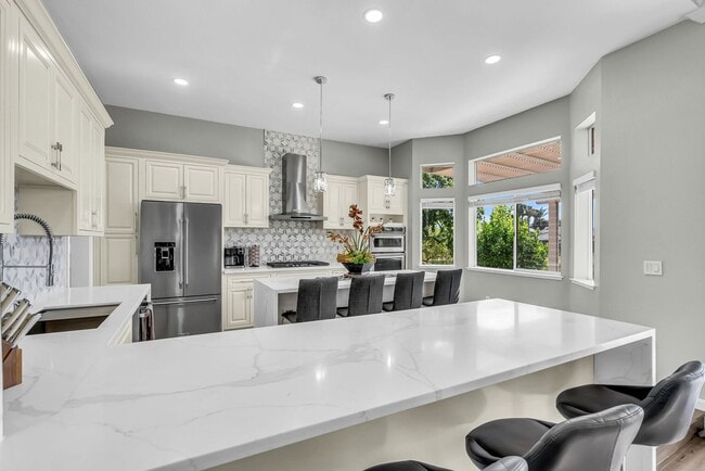 Building Photo - 2435 Pinehurst Ct