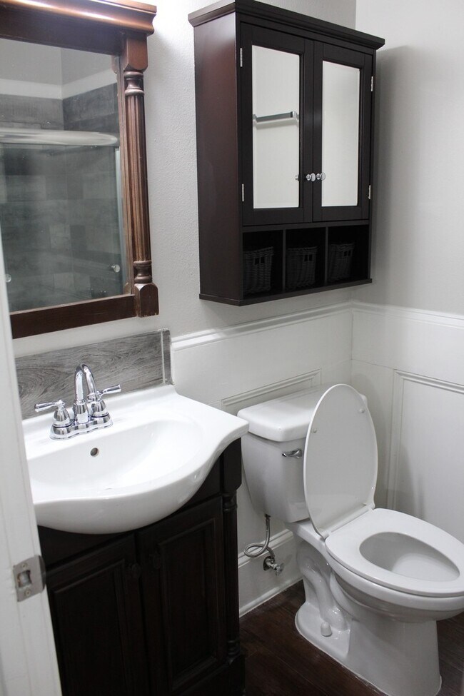 Building Photo - 540 Southtrail Dr