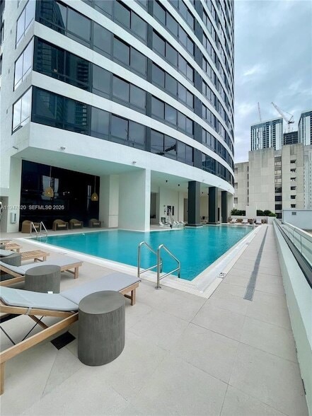 Building Photo - 225 N Miami Ave