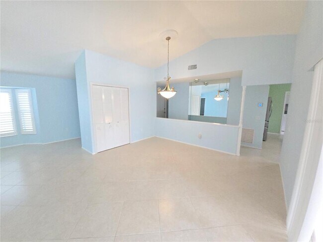 Building Photo - 3601 Garden Lakes Clenet