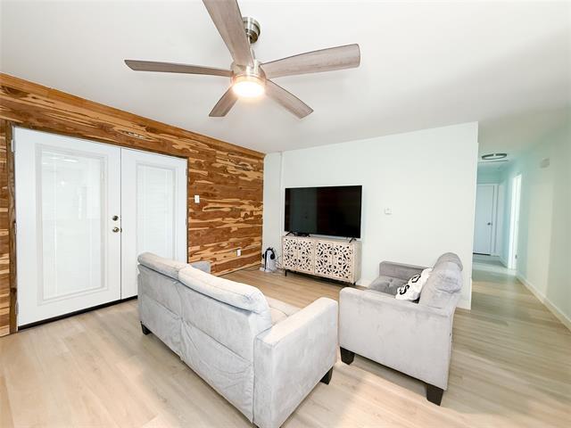 Building Photo - 811 Roaming Rd Dr