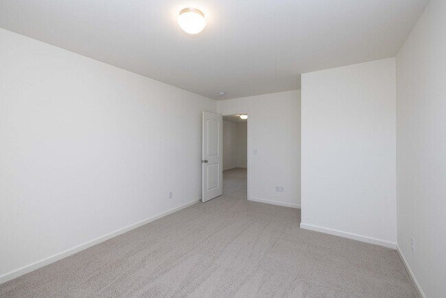 Building Photo - 4 Bedroom Home Piedmont School District AV...