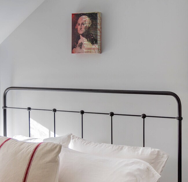 Building Photo - 93 Schellinger Rd