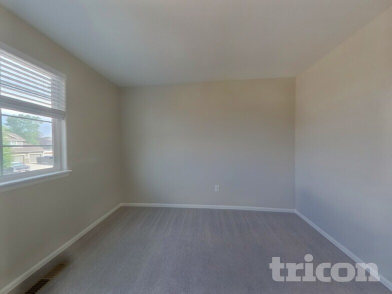 Building Photo - 2113 74th Ave Ct
