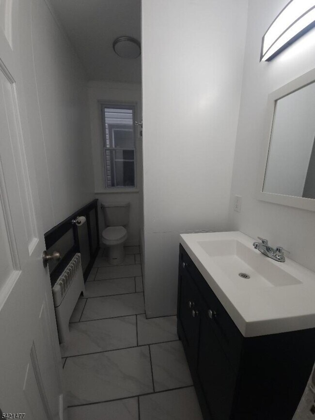 Building Photo - 163 Meade Ave