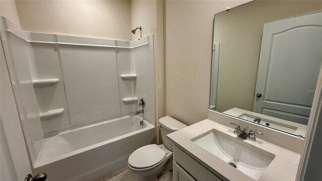 Building Photo - 3314 Pine Lily Ave