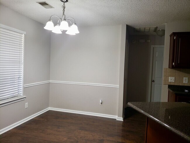 Building Photo - SPRING MOVE-IN SPECIAL: $300 OFF 1ST MONTH...