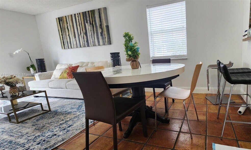 Building Photo - 14133 SW 121st Pl