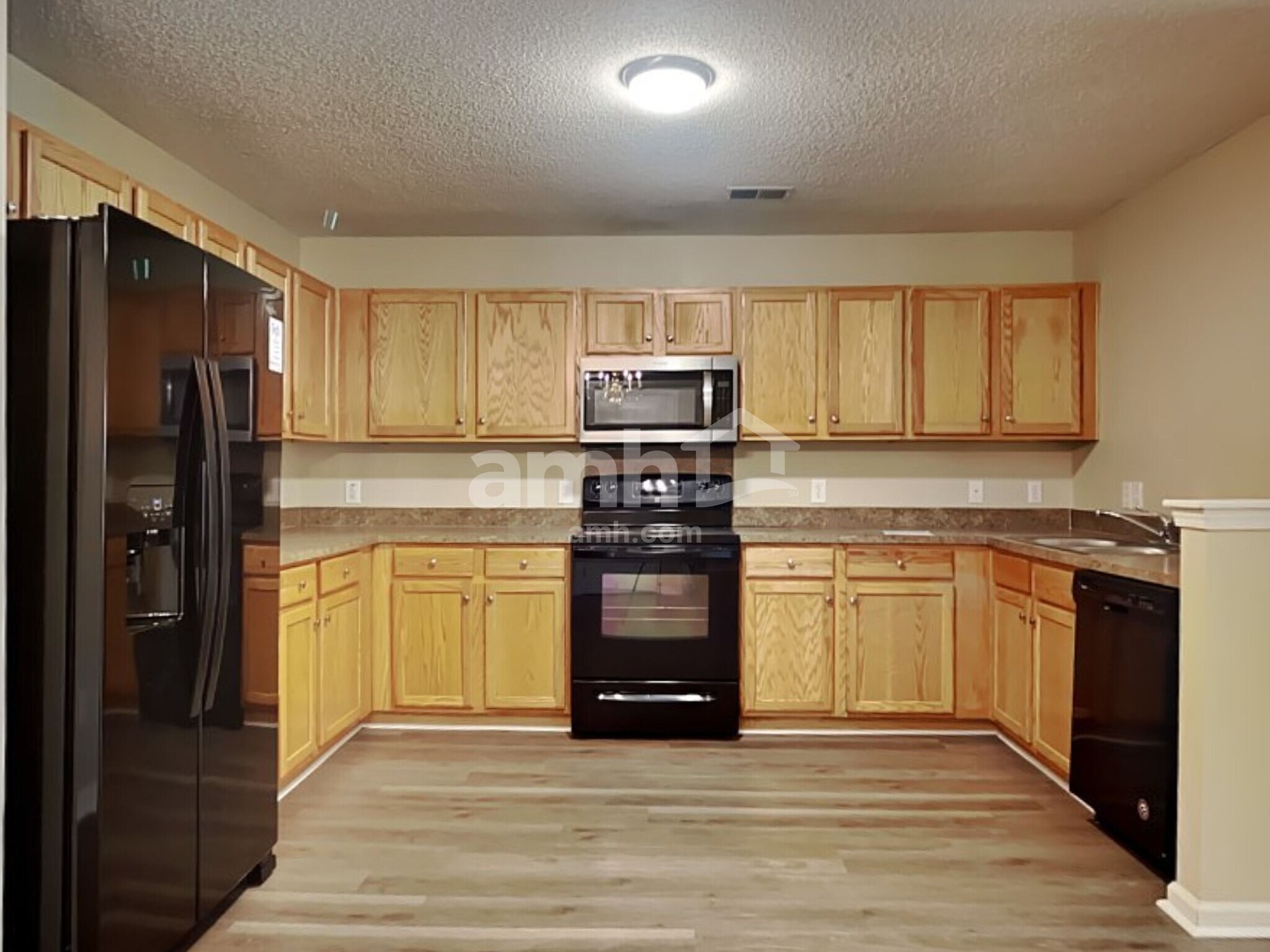 Building Photo - 112 Larkspur Dr