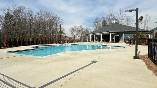 Building Photo - 128 Cedar Ln